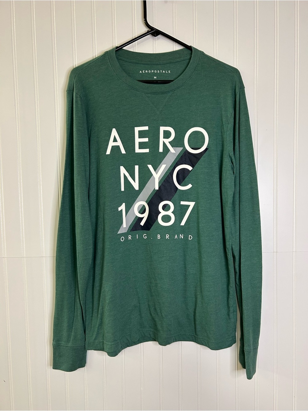 Aeropostale Men's Green 'AERO NYC 1987' Long Sleeve Shirt Size Medium